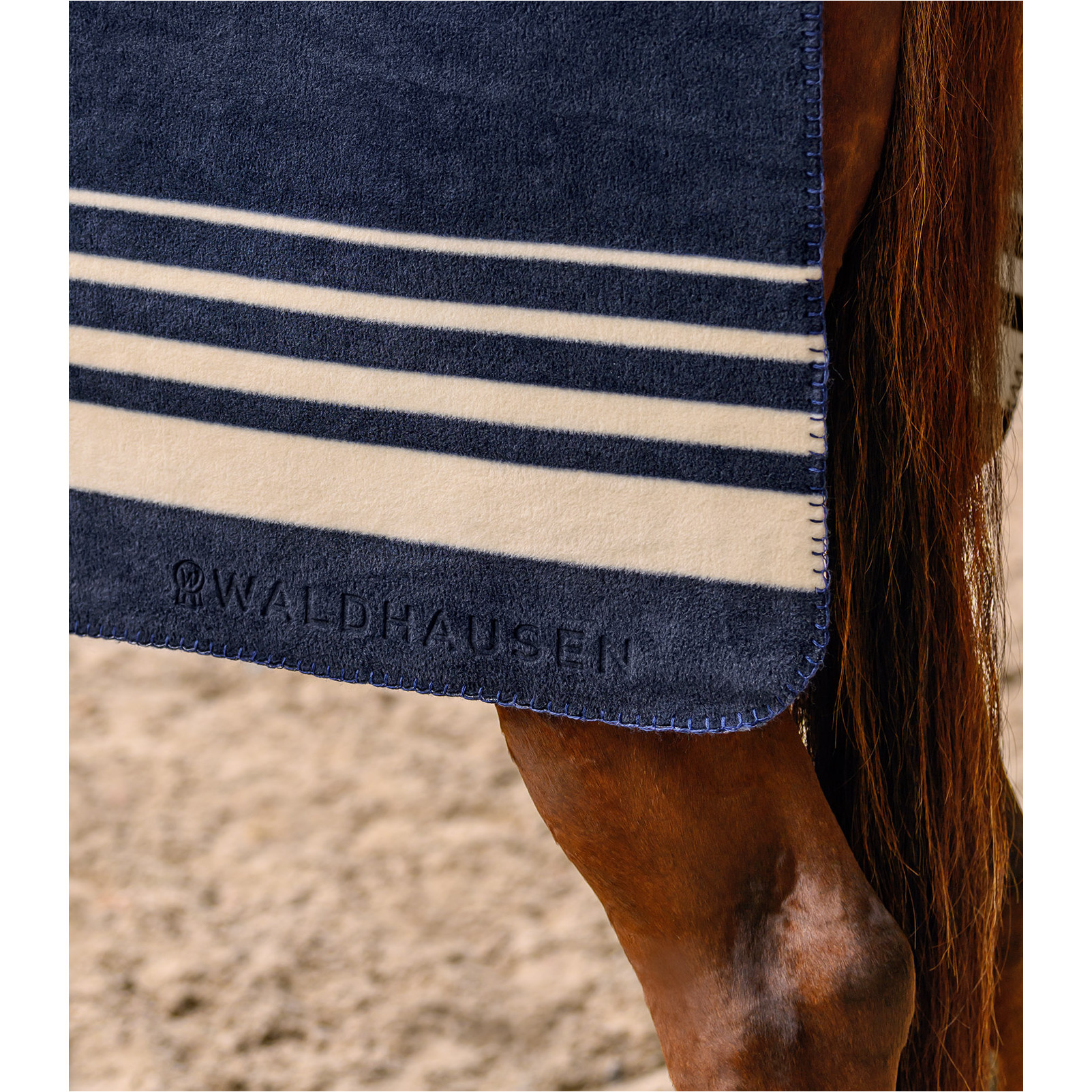 Dicke Fleecedecke SÖLDEN nachtblau