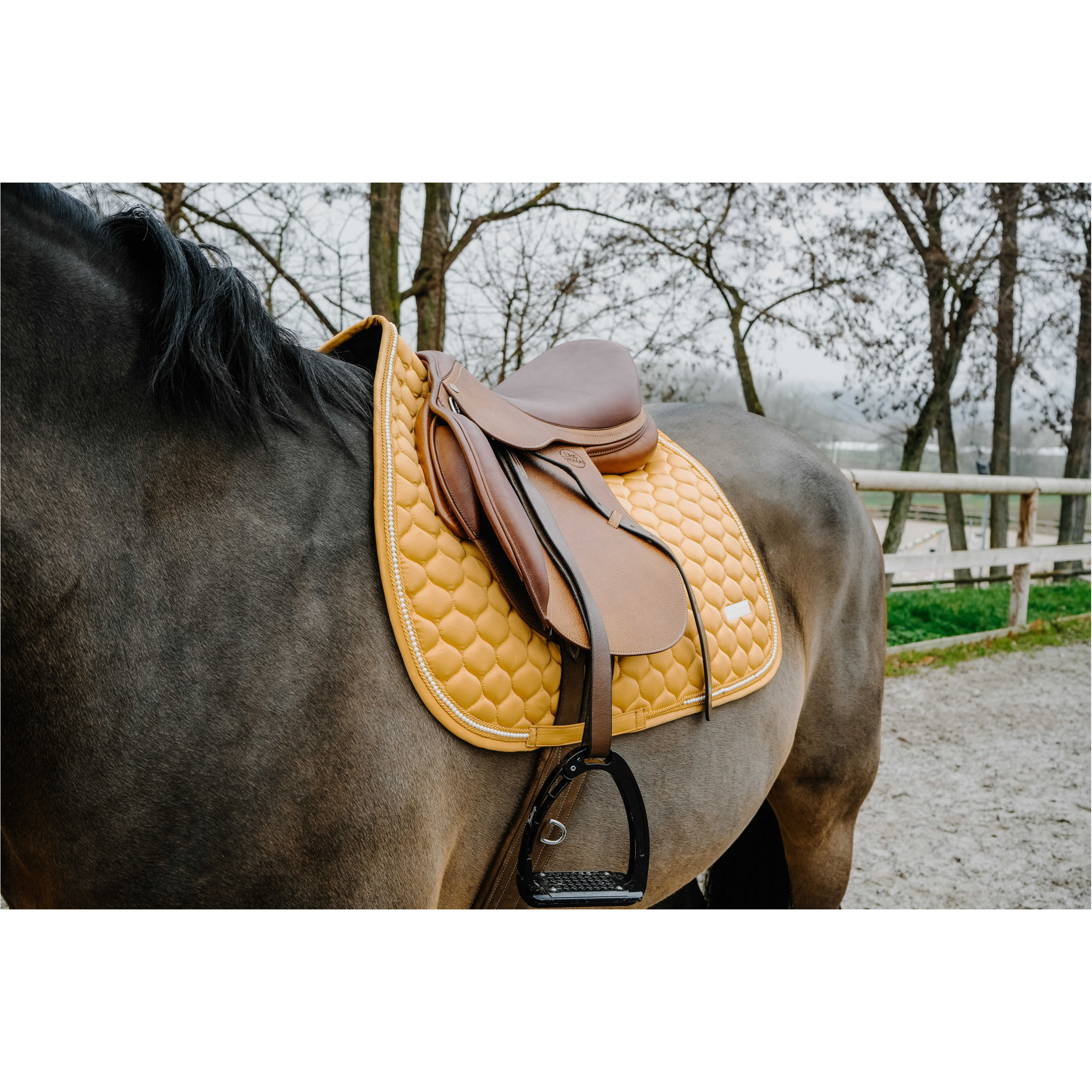 Schabracke mit Perlenkette OPAL gelb Vielseitigkeit