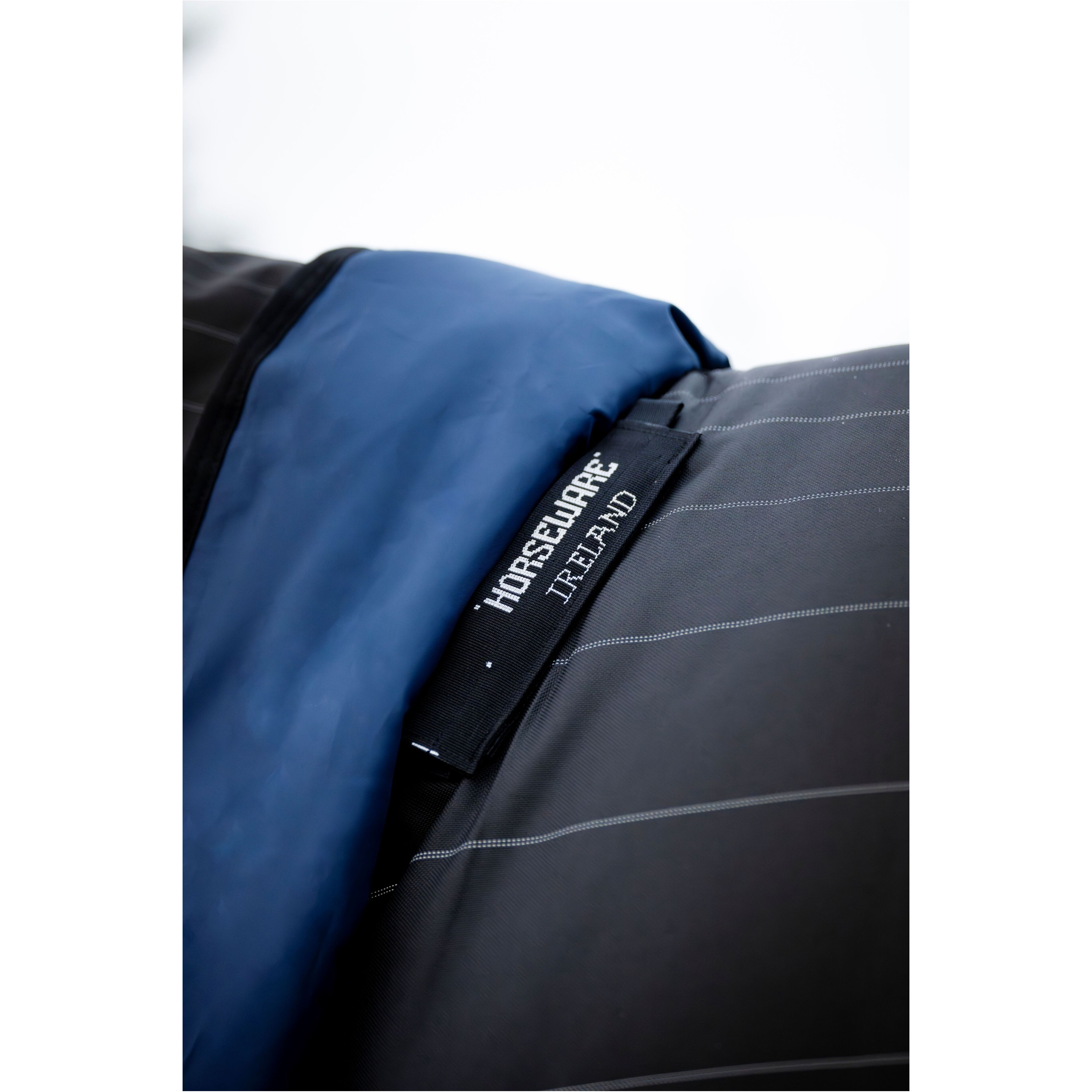 Outdoordecke Halsteil (abnehmbar) 1200D AMIGO FieldSafe Reflectech Plus black/reflective