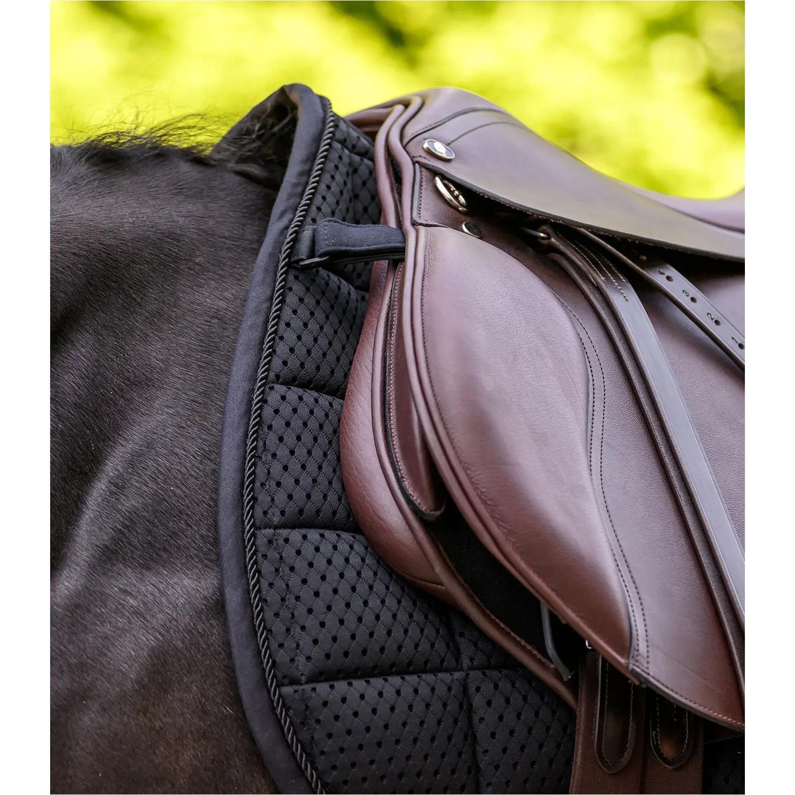 Schabracke BREATH PERFORMANCE schwarz Warmblut