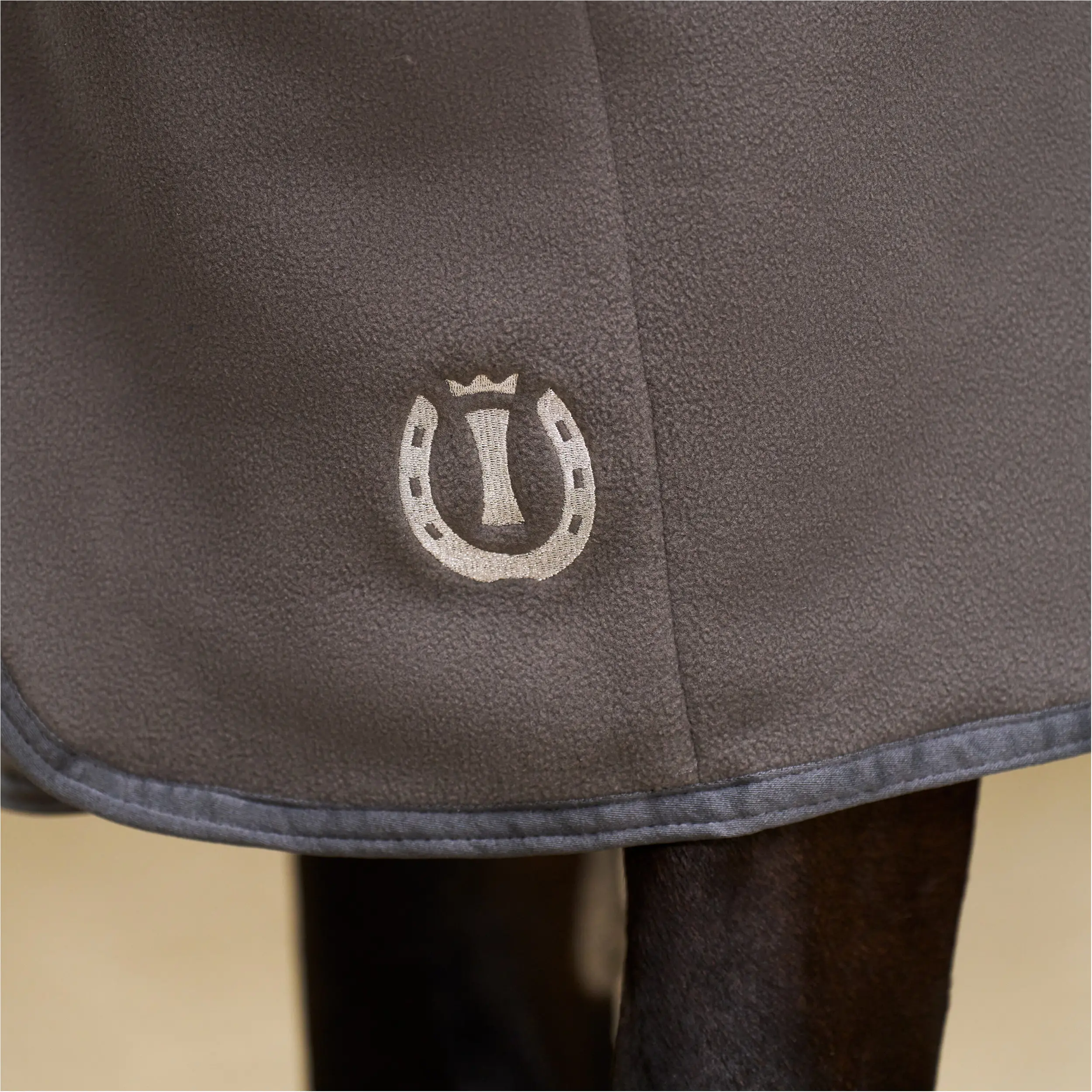 Fleecedecke IRHFundamental BASIC grau