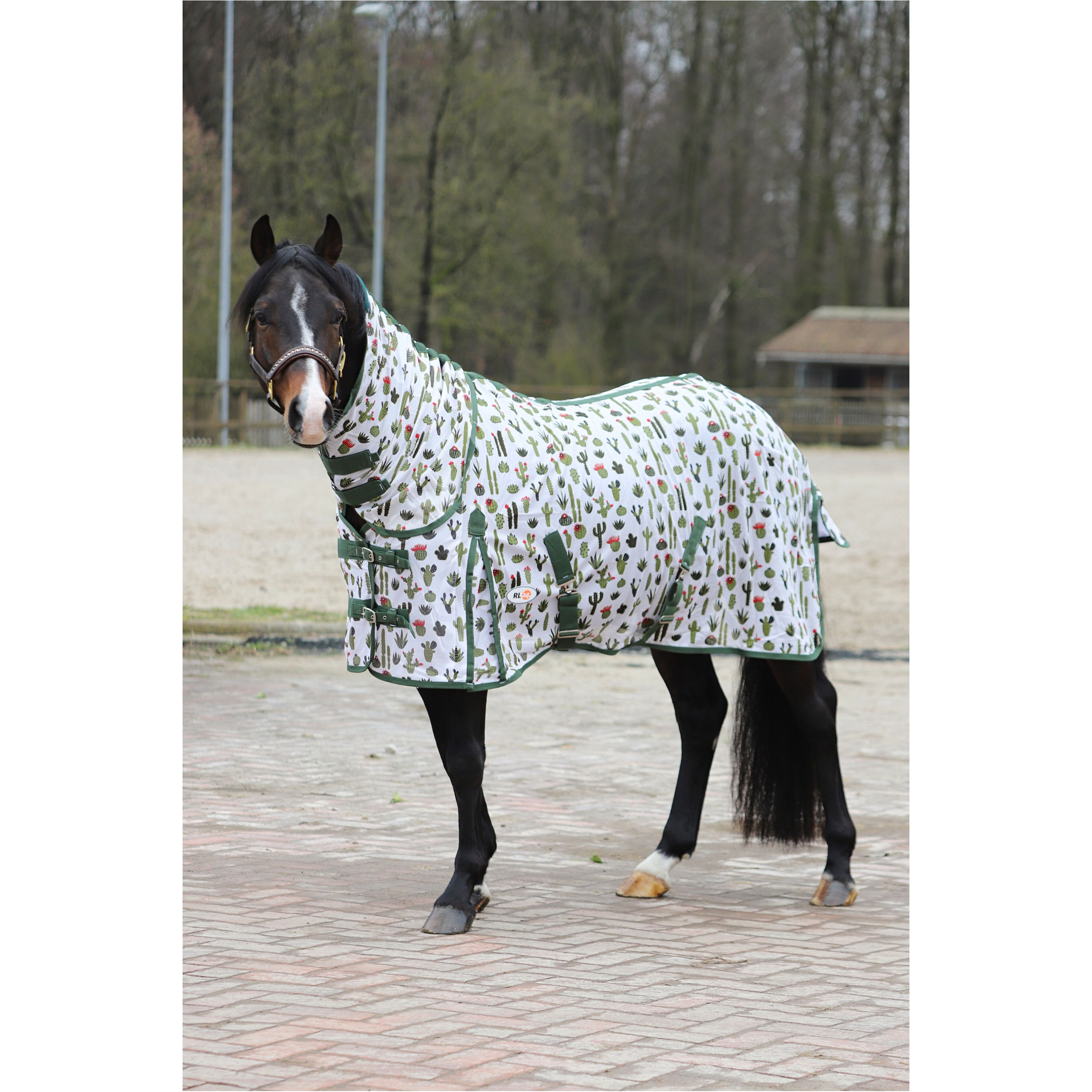 Fliegendecke mit Halsteil und Kreuzgurt DESIGN Kaktus weiß/grün