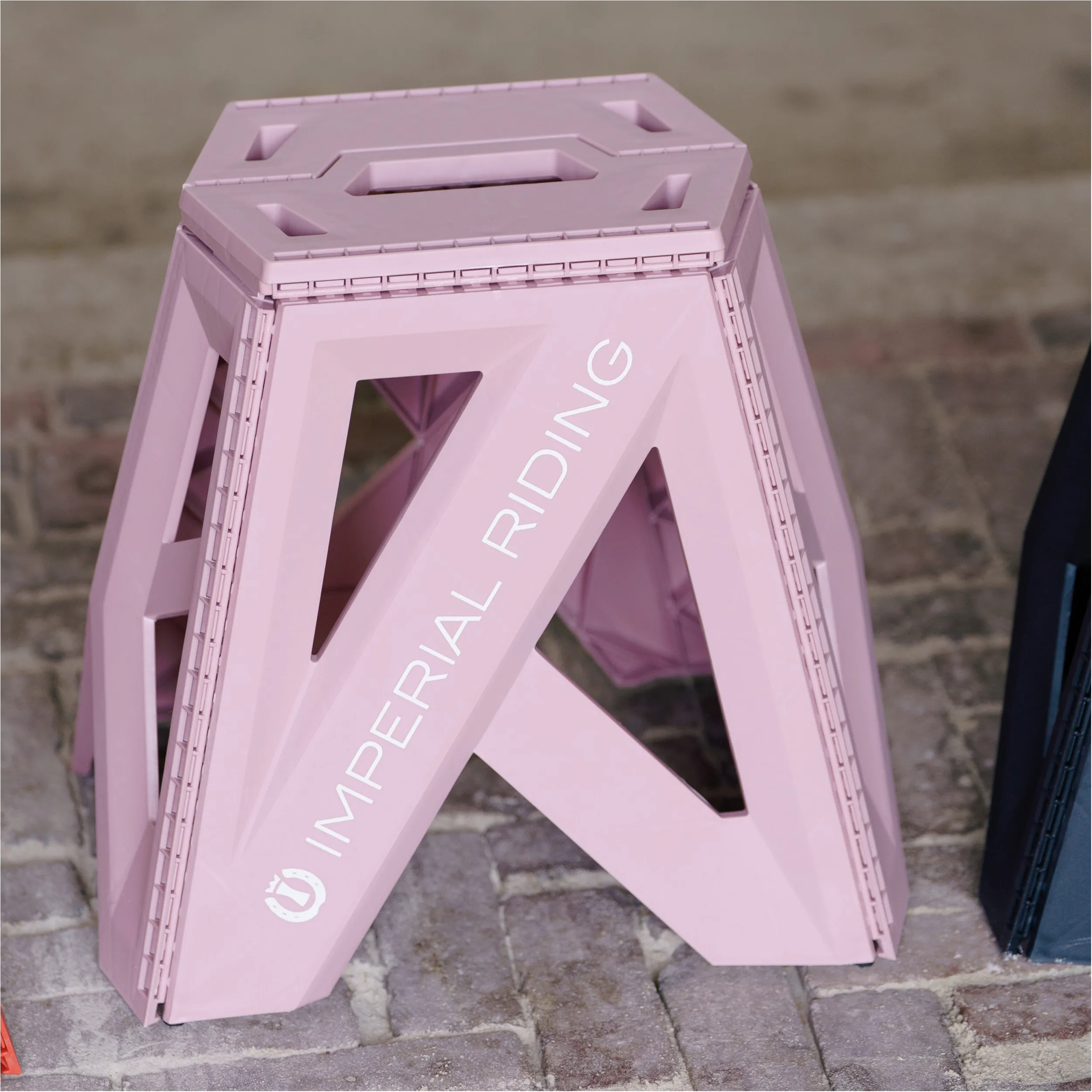 Tritthocker IRHSky high pink