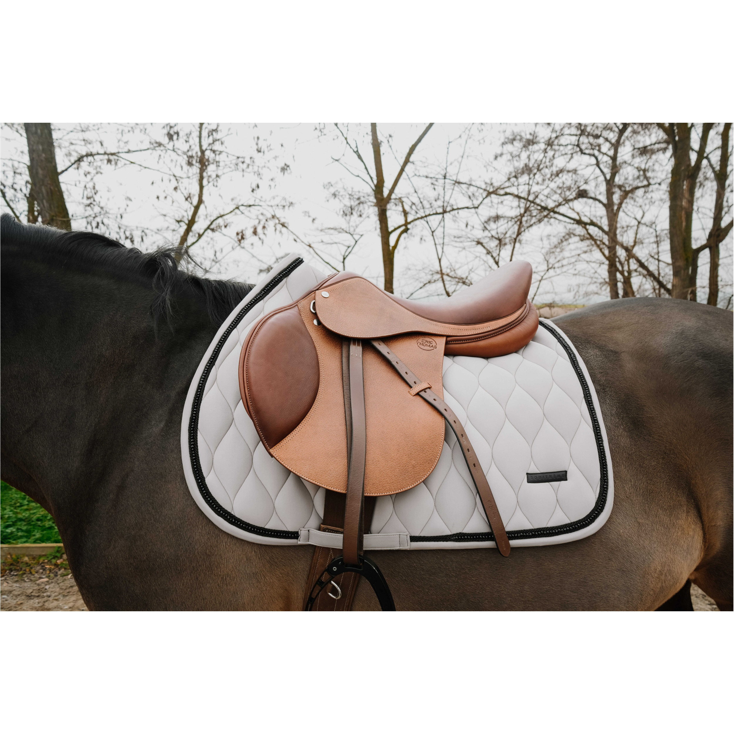 Schabracke mit schwarzen Perlen PEARL taupe Vielseitigkeit