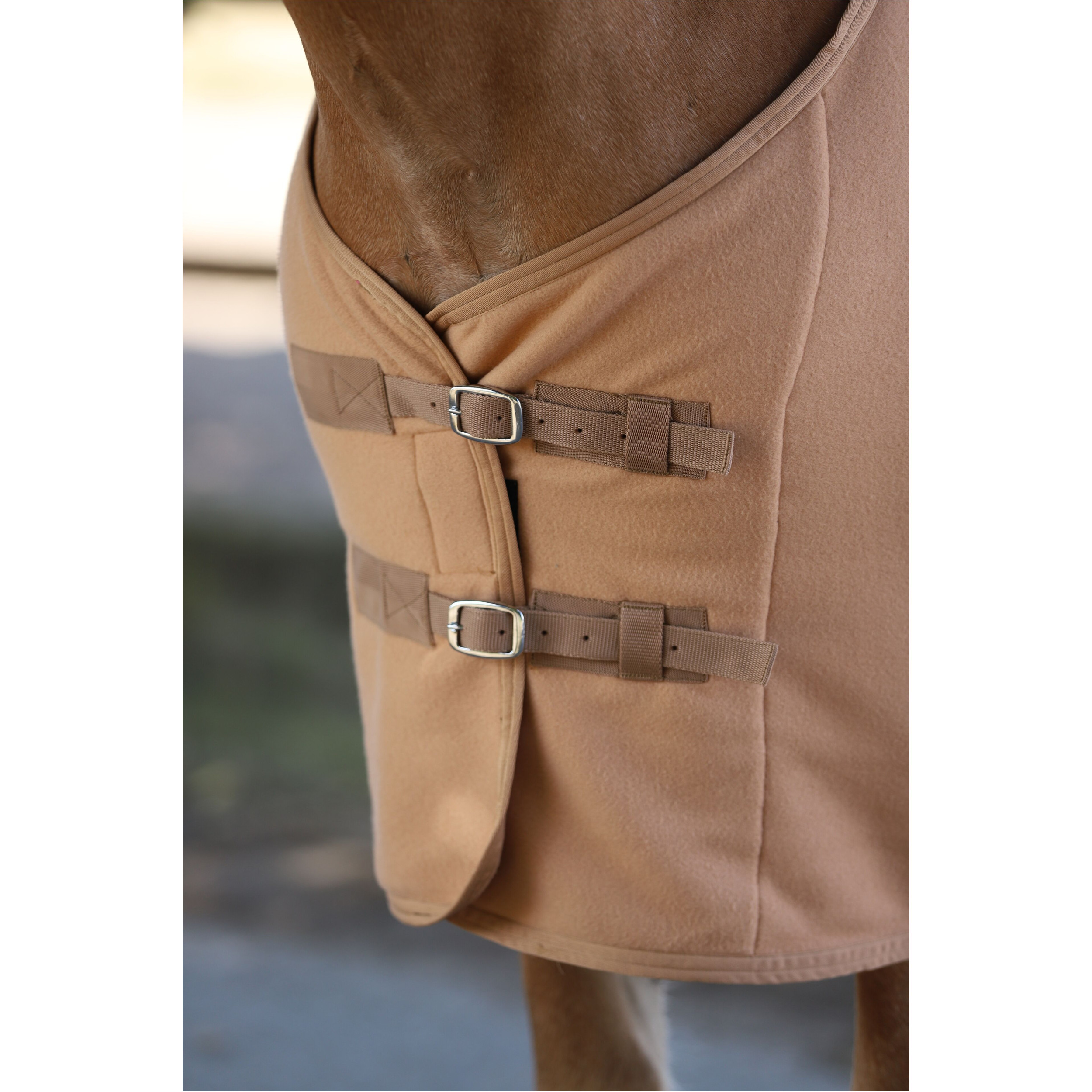 Abschwitzdecke mit Kreuzgurt BASICLINE hellbraun