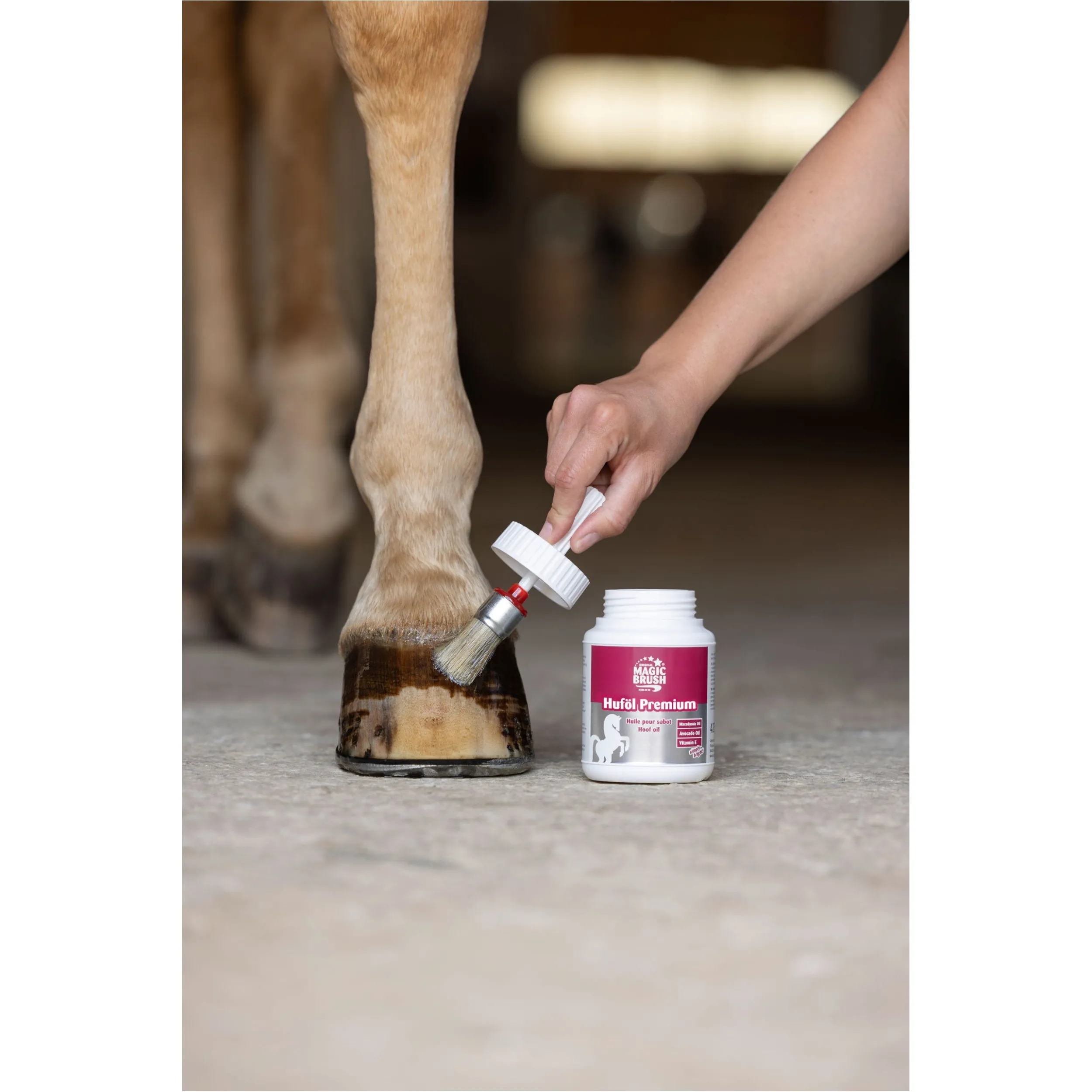 Huföl Pinselflasche HOOFCARE Premium gelb