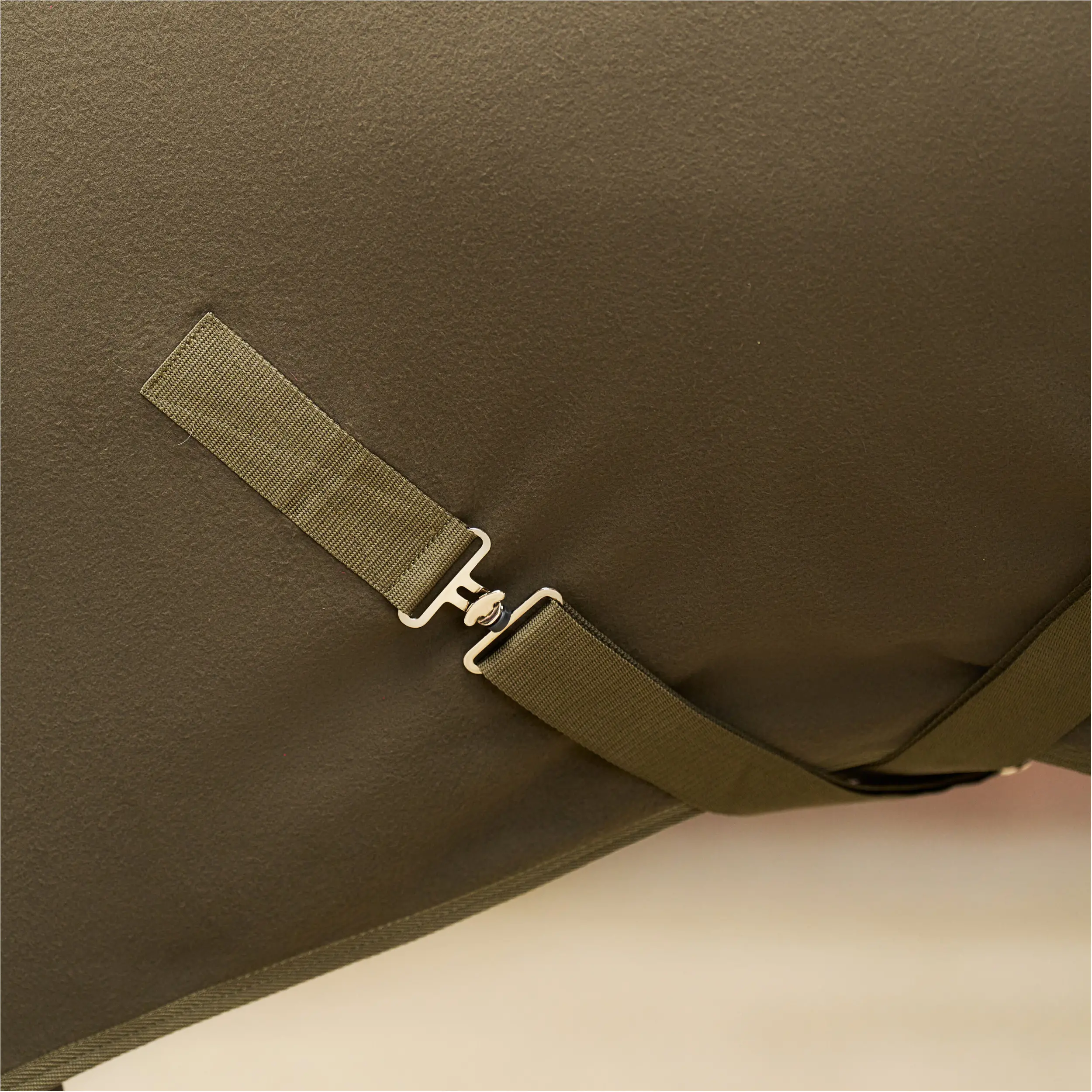 Fleecedecke mit Halsteil IRHFundamental olive green