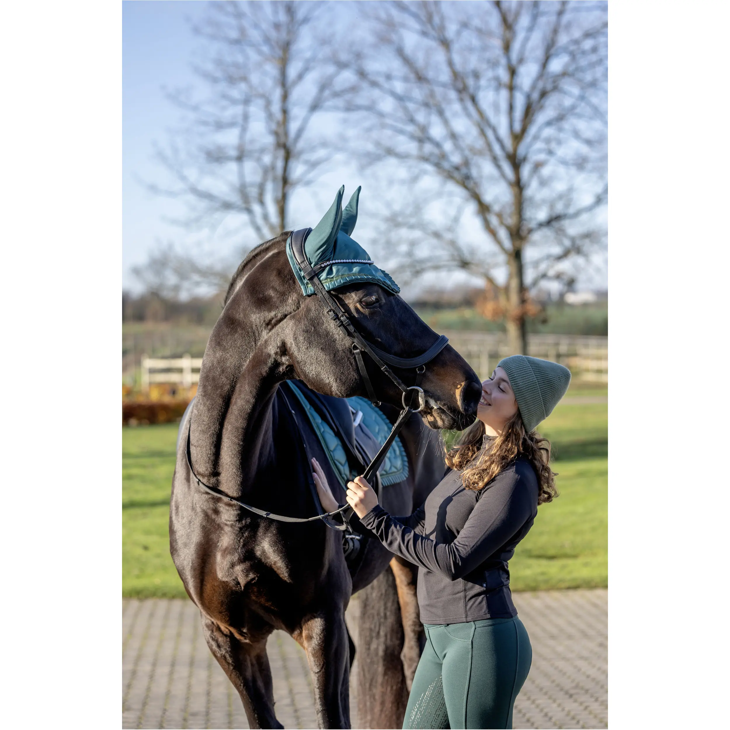 Winter Damen Strickmütze mit Steinen VAINO granitegrün