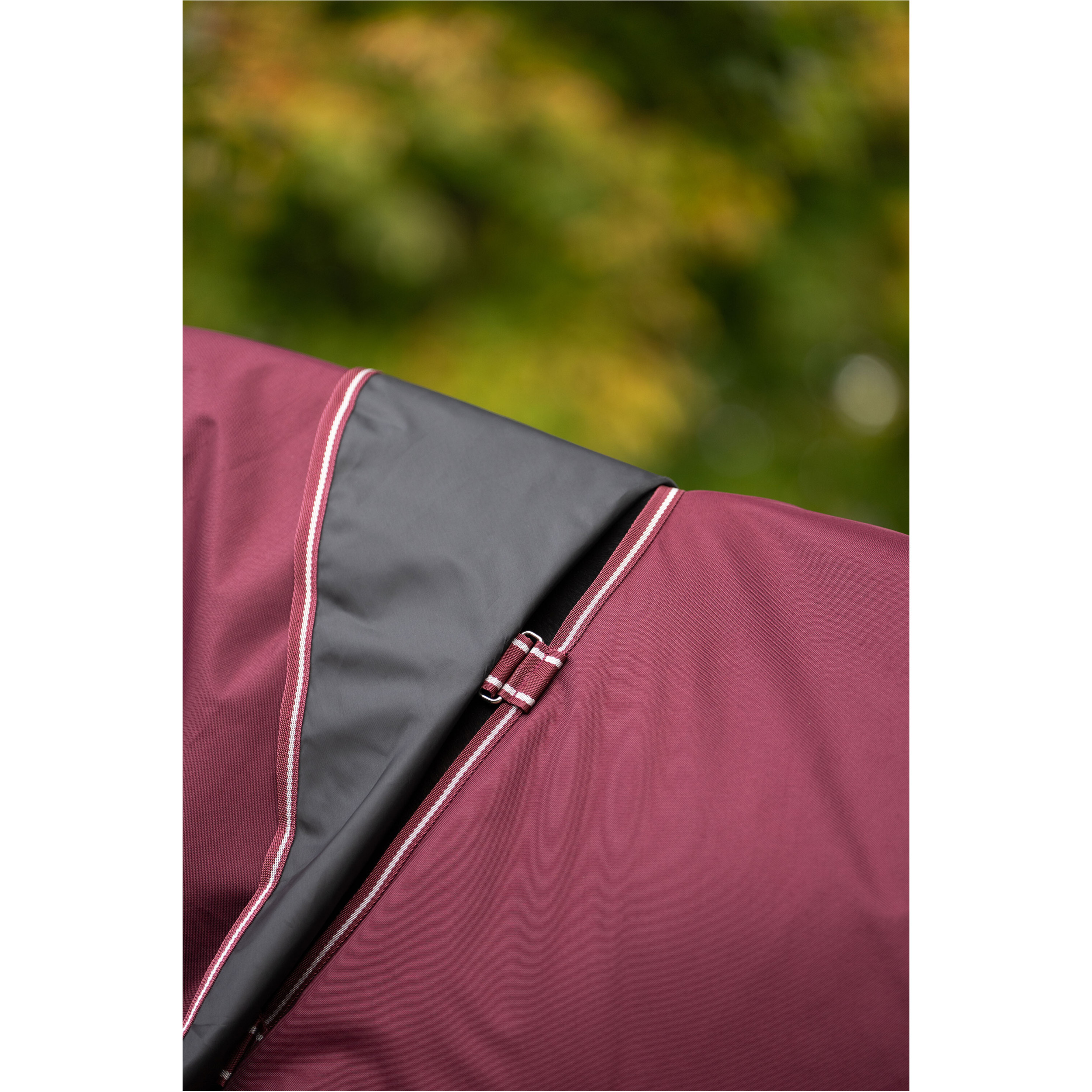 Outdoordecke mit Halsteil (abnehmbar) 600D IRHBasic deep rot