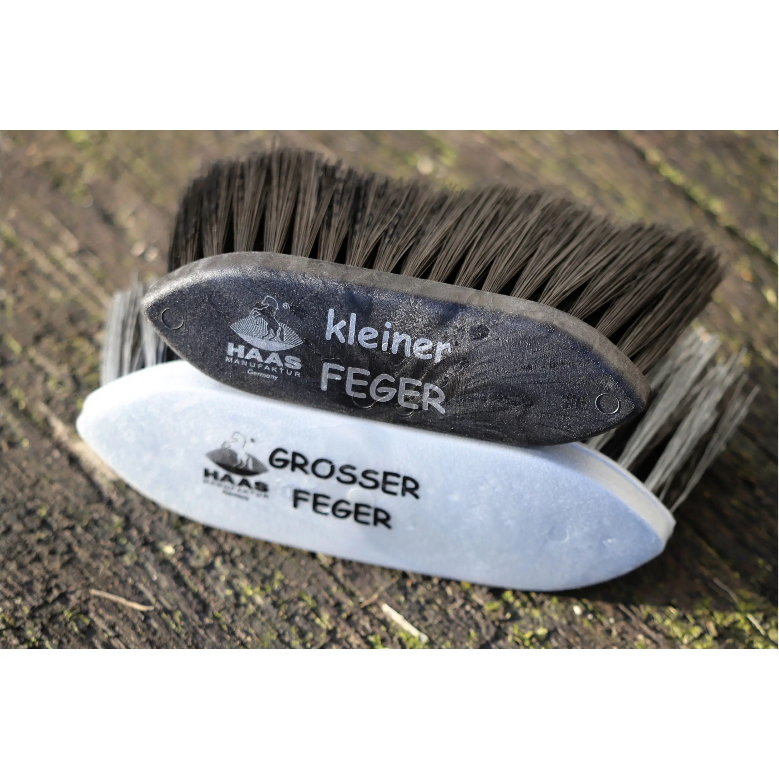 Mähnenbürste groß 8cm GROSSER FEGER silber