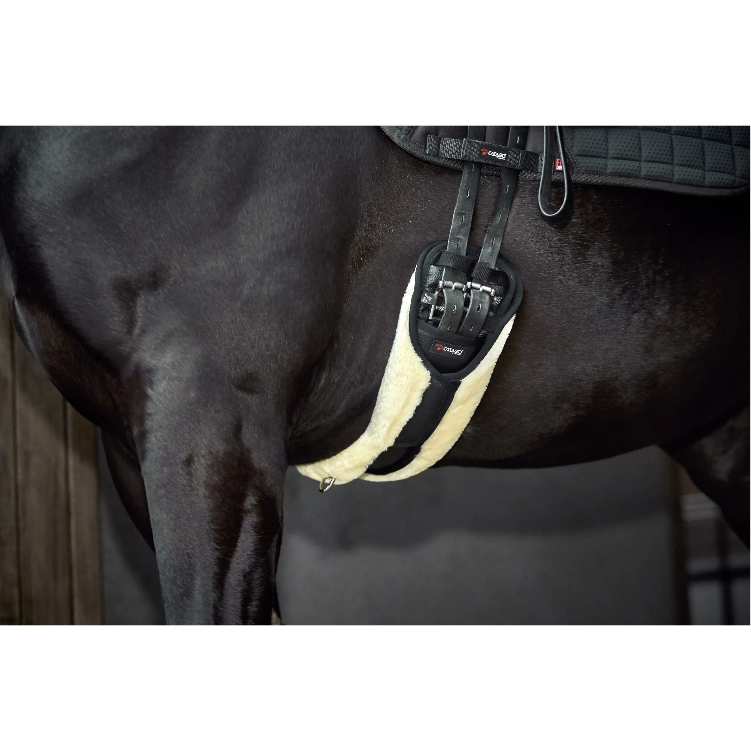 Sattelgurt mit Kunstpelz schwarz