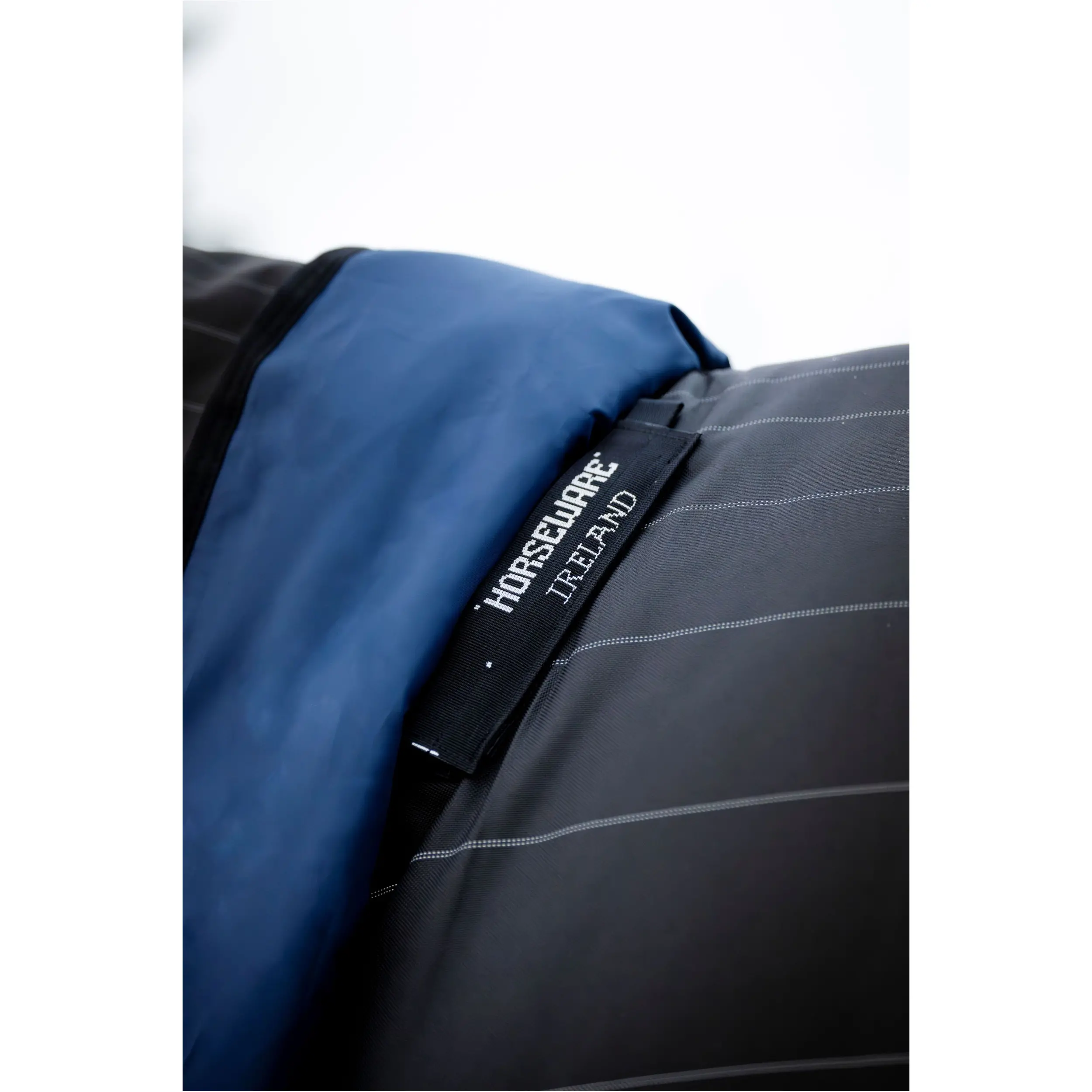 Outdoordecke Halsteil (abnehmbar) 50g Füllung 1200D AMIGO FieldSafe Reflectech Plus black/reflective