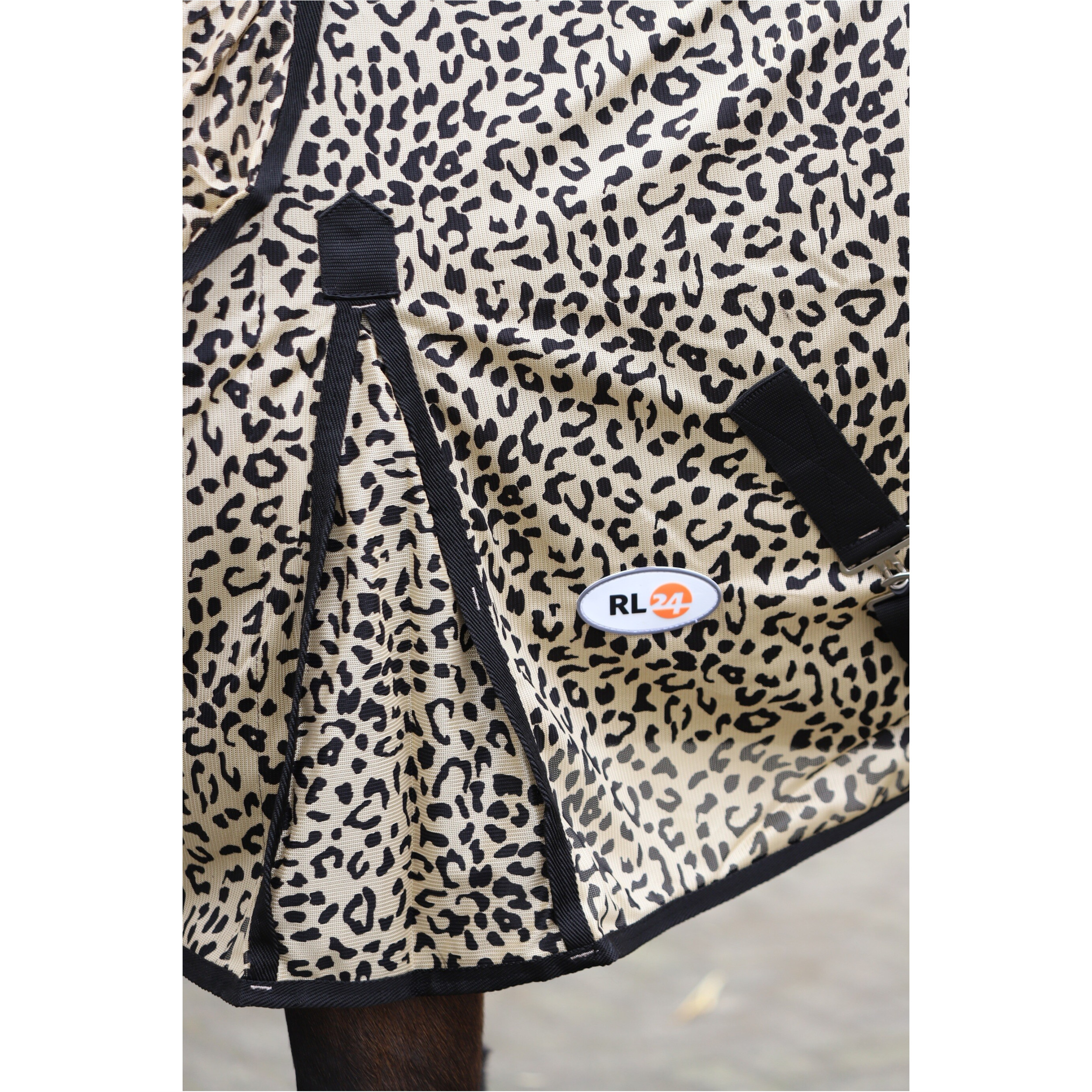 Fliegendecke mit Halsteil und Kreuzgurt DESIGN Leopard beige/schwarz