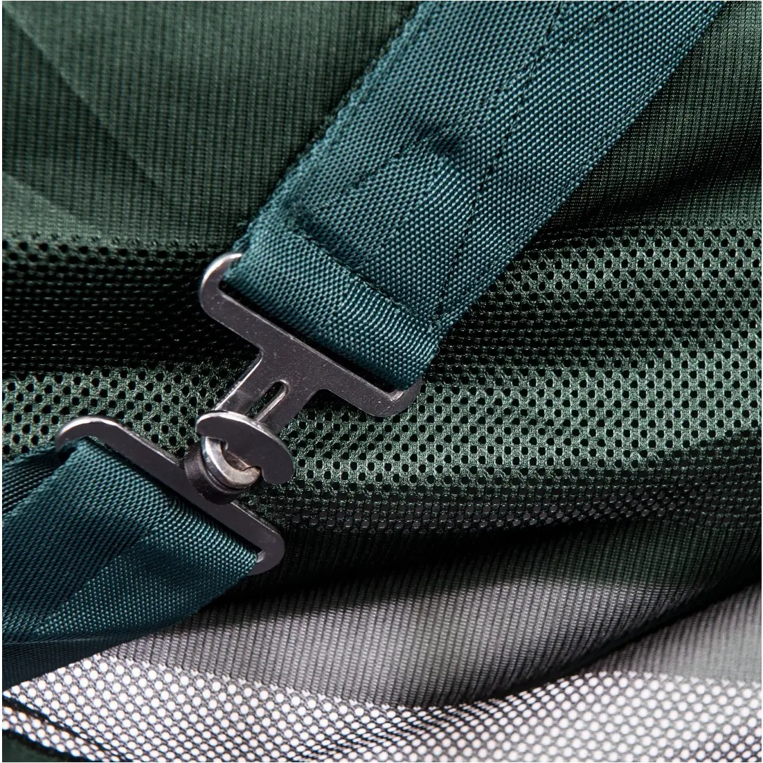 Fliegendecke mit Kreuzgurt BASICLINE grün