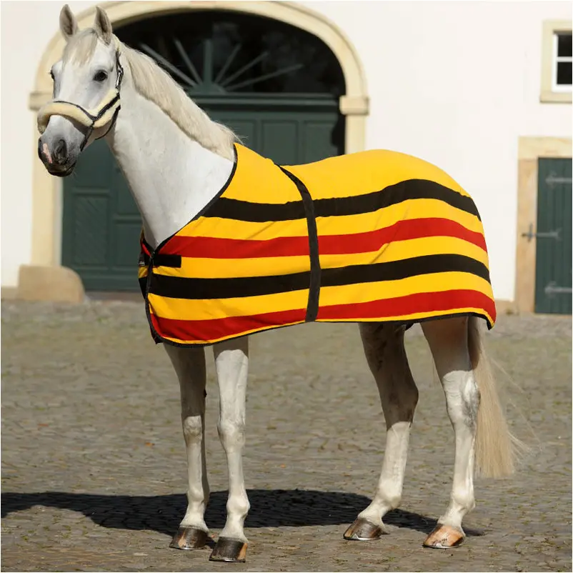 Abschwitzdecke NEWMARKET schwarz/rot/gold