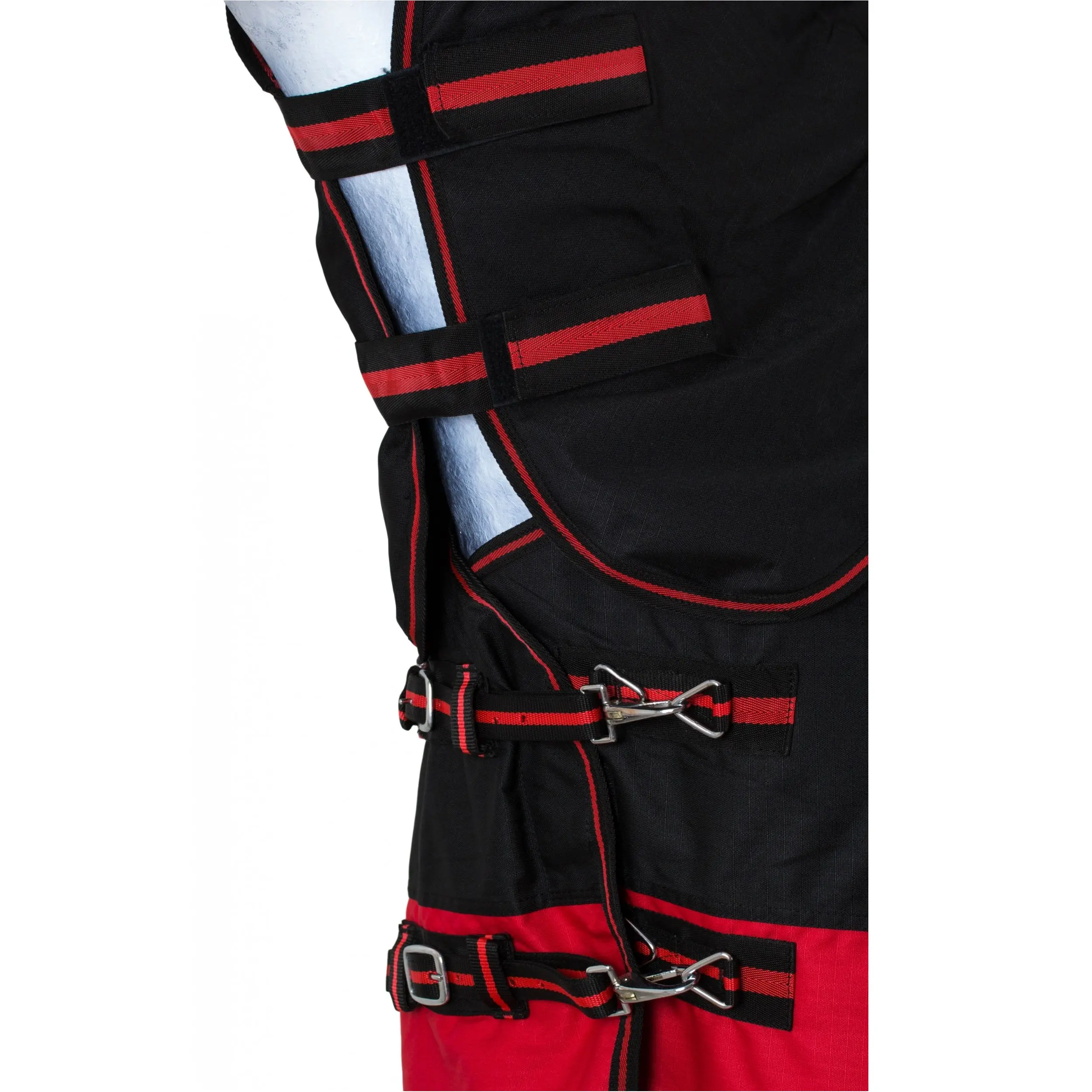 Winterdecke Full Neck 300g Füllung 600D BASICLINE schwarz/rot - Posten Winterdecke Full Neck 300g Füllung 600D BASICLINE schwarz/rot - Posten