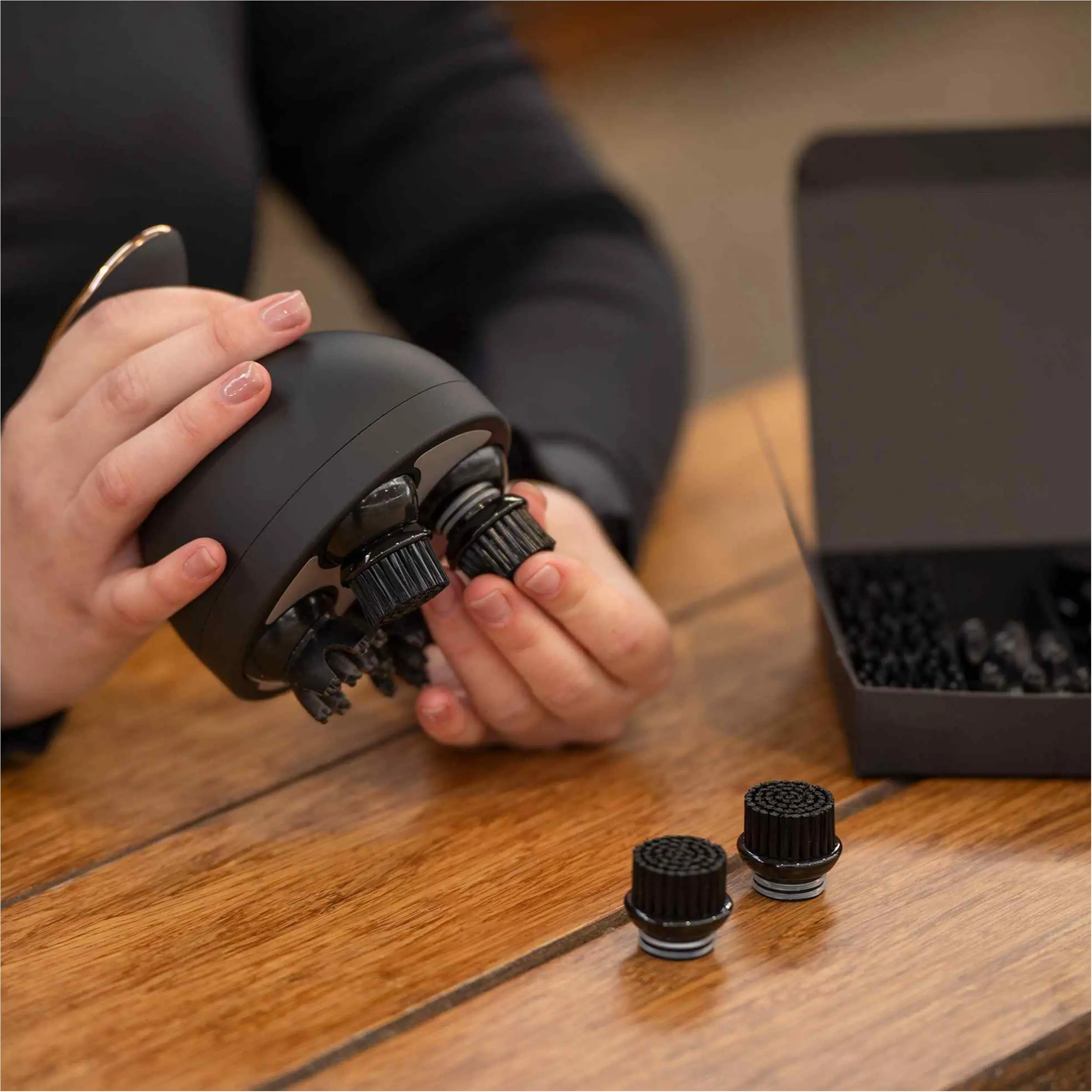 Entspannungsbürste Grooming & Relaxation IRHVolta schwarz