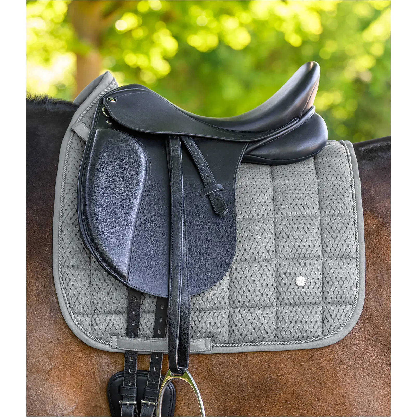 Schabracke BREATH PERFORMANCE chromgrau Warmblut