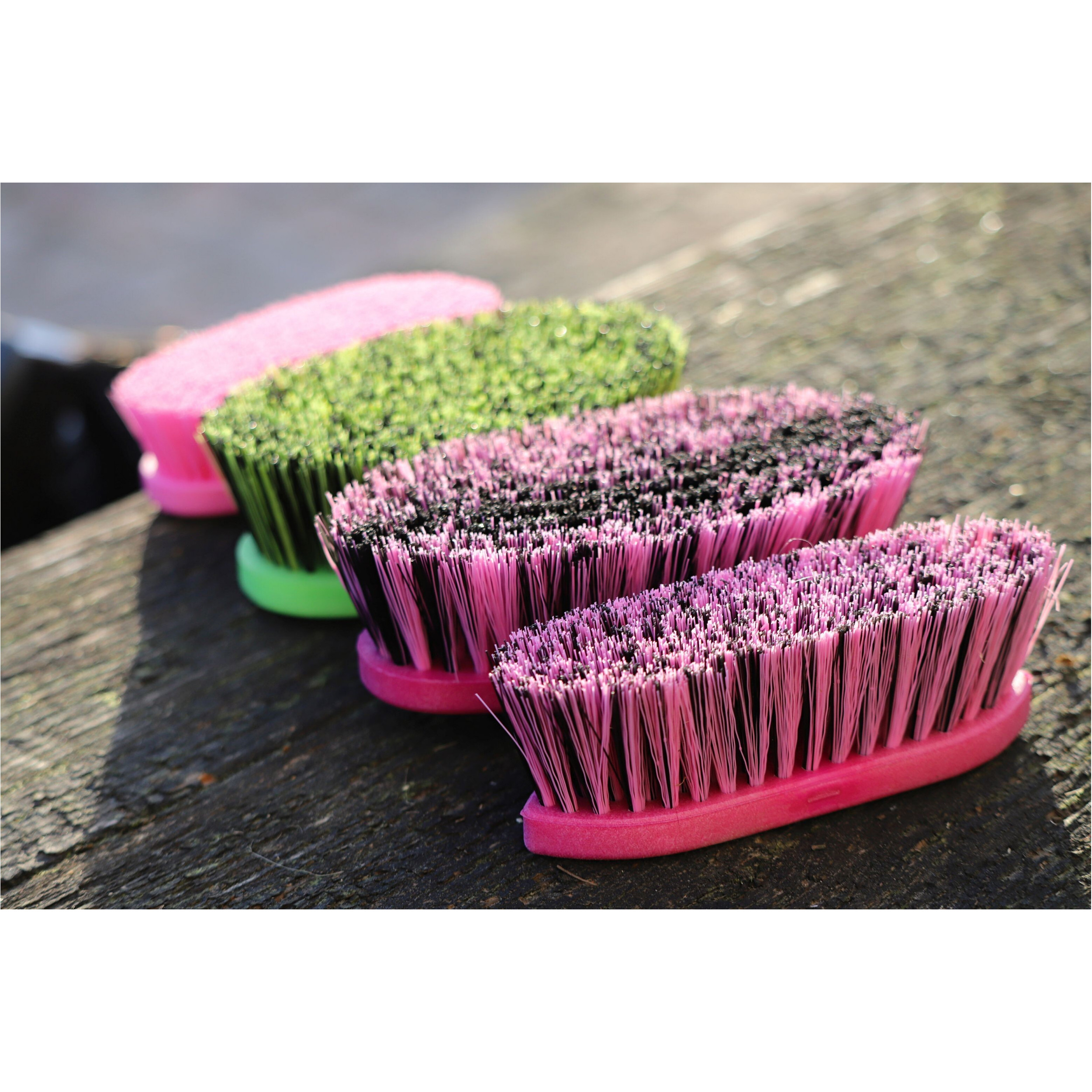 Schweif- und Mähnenbürste klein fuchsia