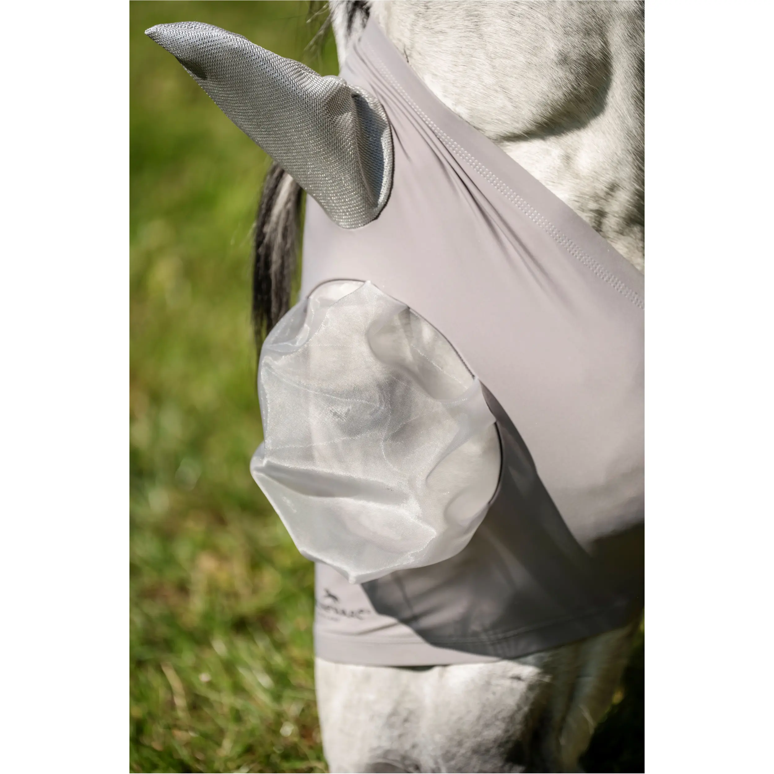 Fliegenmaske AMIGO Defense Flymask silver