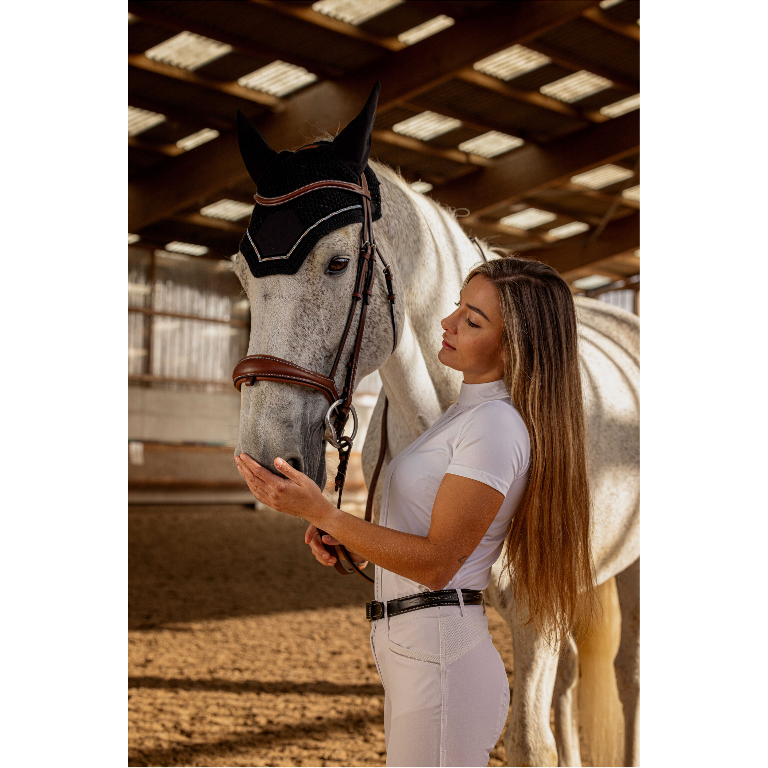 Damen Turnierpolo mit Strassverzierung DORLA weiß Damen Turnierpolo mit Strassverzierung DORLA weiß