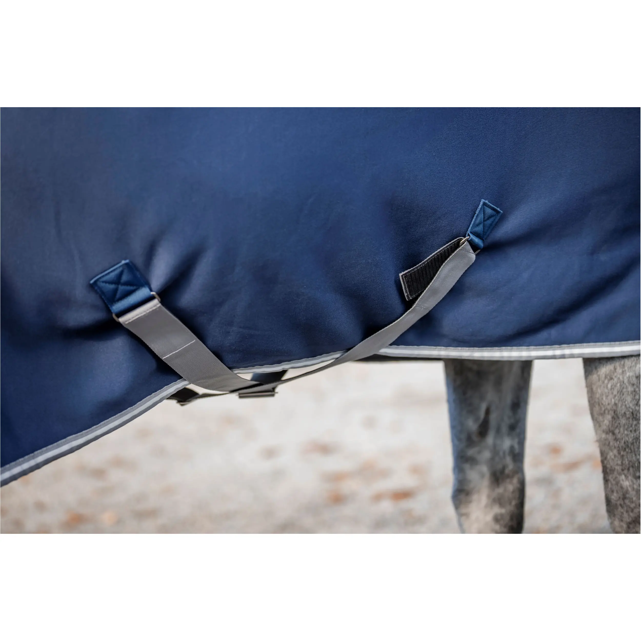 Abschwitzdecke mit festem Halsteil AMIGO Jersey Integrated Cooler navy/titanium grey/silver