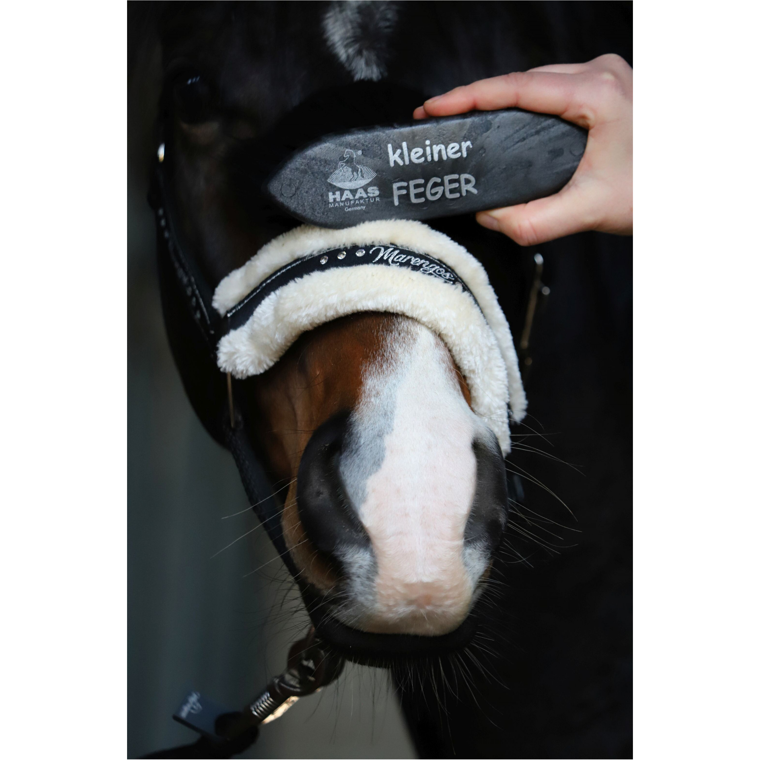 Mähnenbürste klein 8cm KLEINER FEGER schwarz