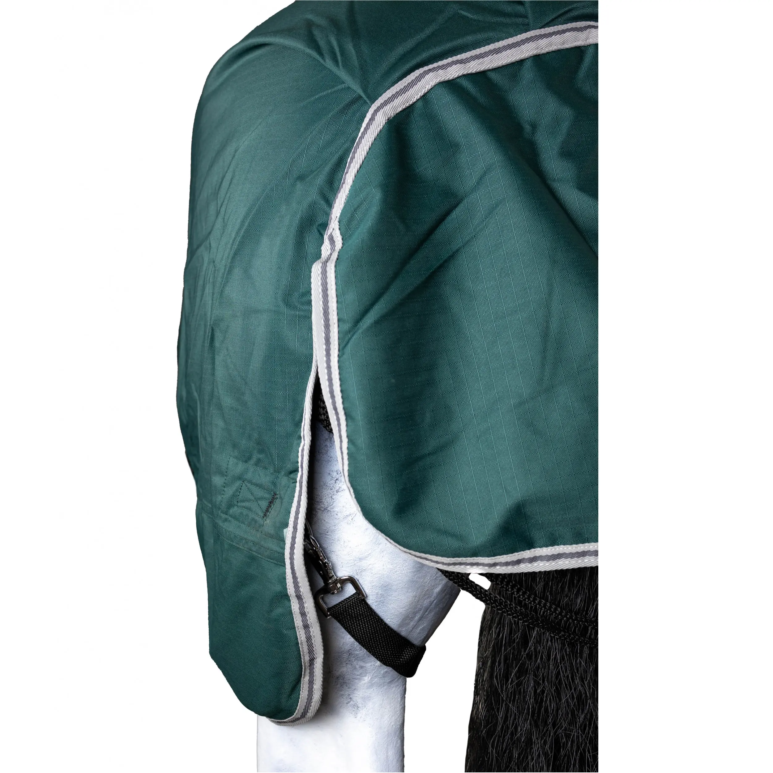 Winterdecke 200g Füllung 600D BASICLINE grün Winterdecke 200g Füllung 600D BASICLINE grün