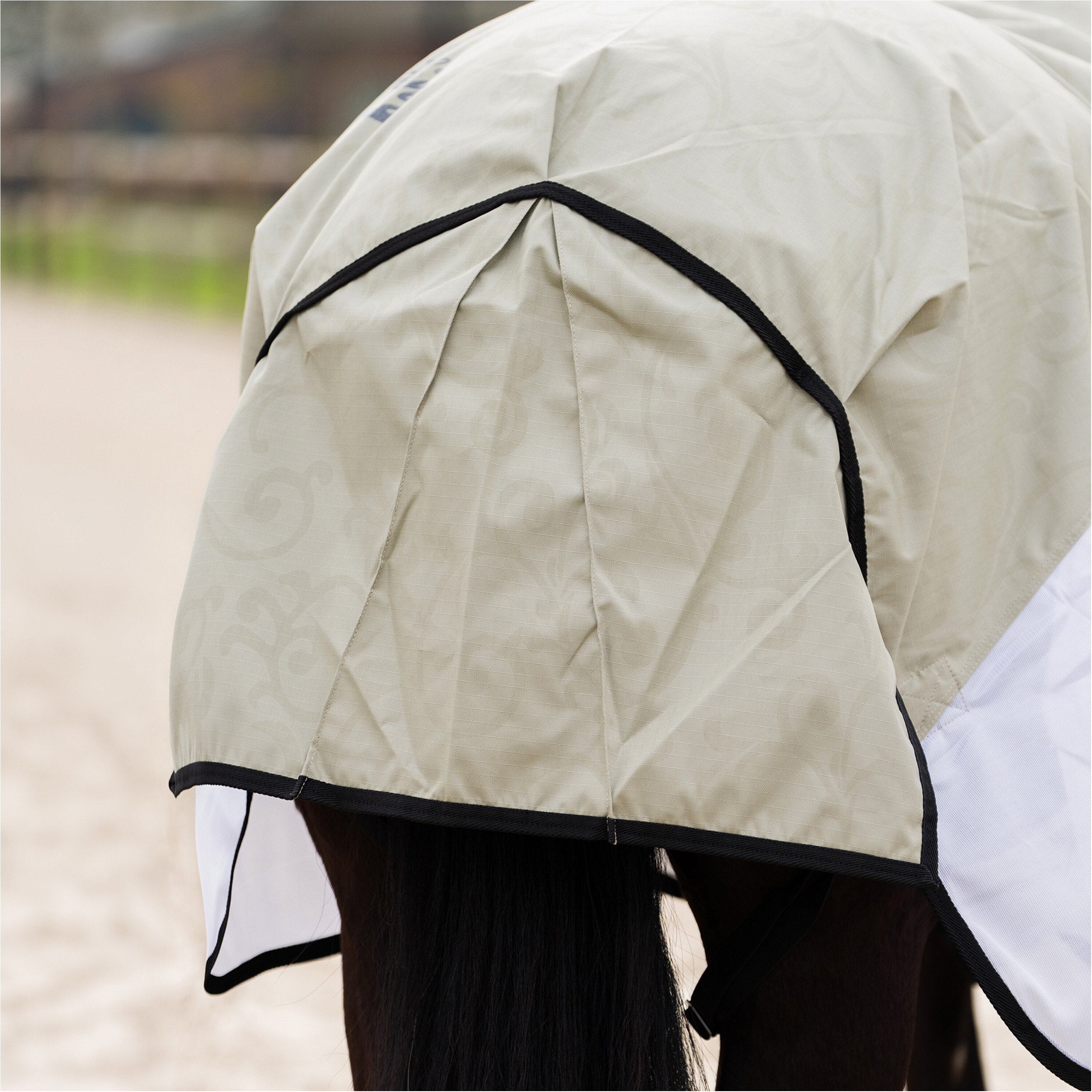 Regen- & Fliegendecke 600D IRHSuper-dry light olive