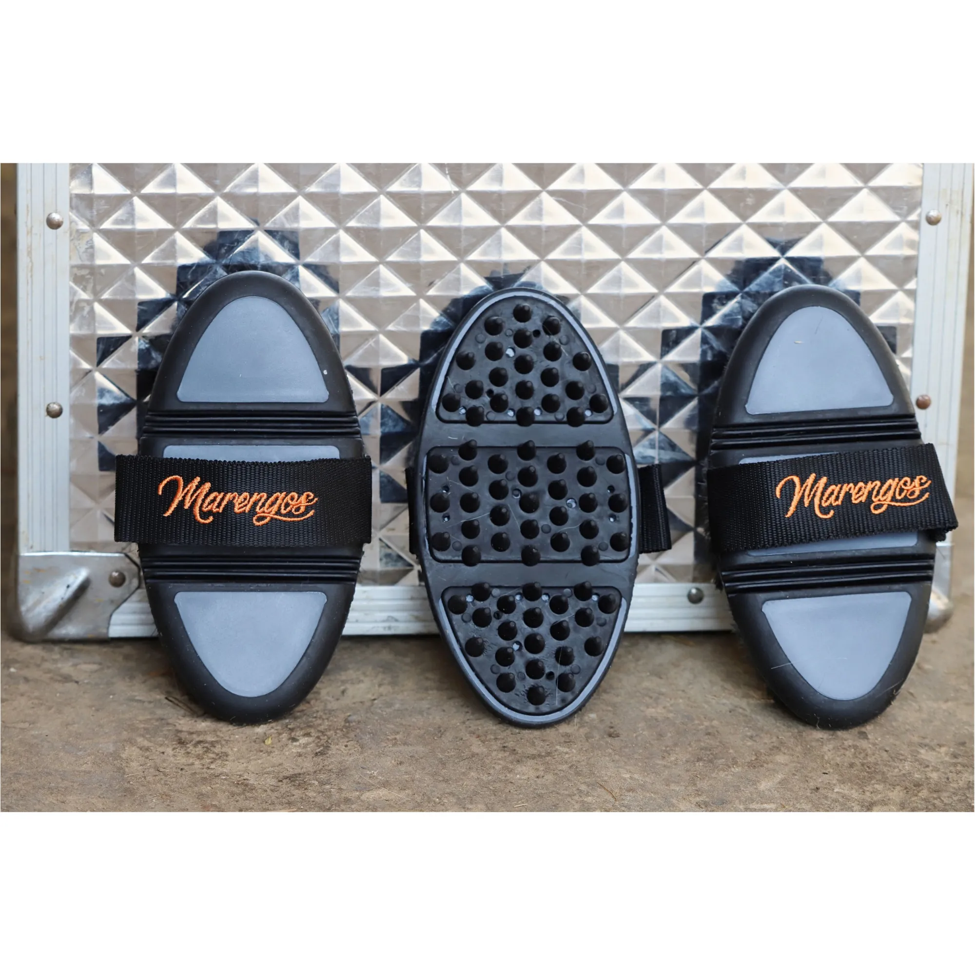Massage-Striegel FLEX schwarz/grau